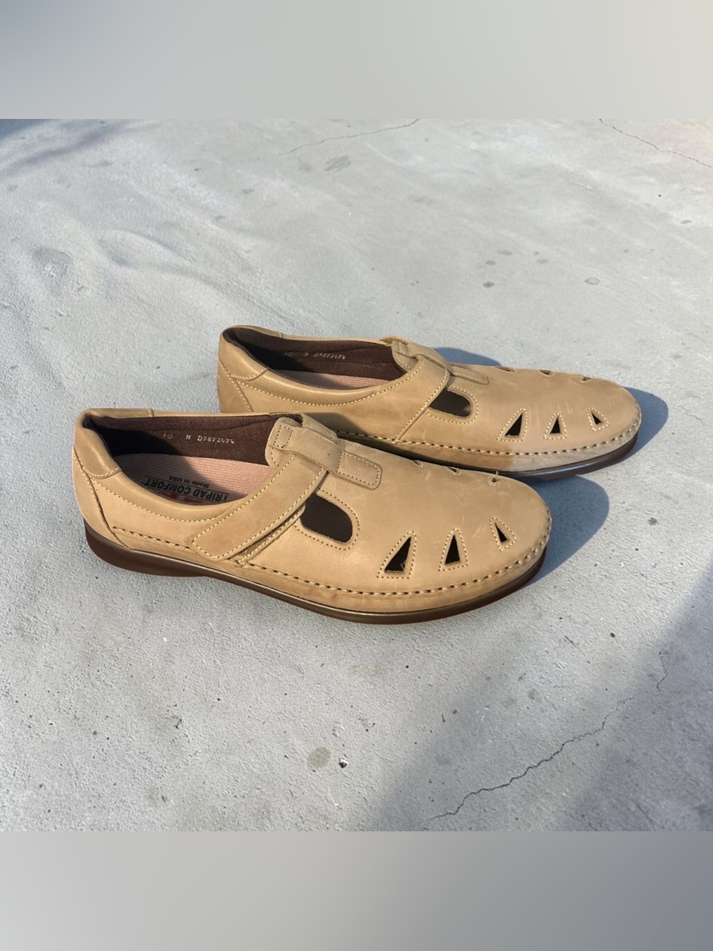 SAS Women's Tan Cutout Leather Mary Jane’s